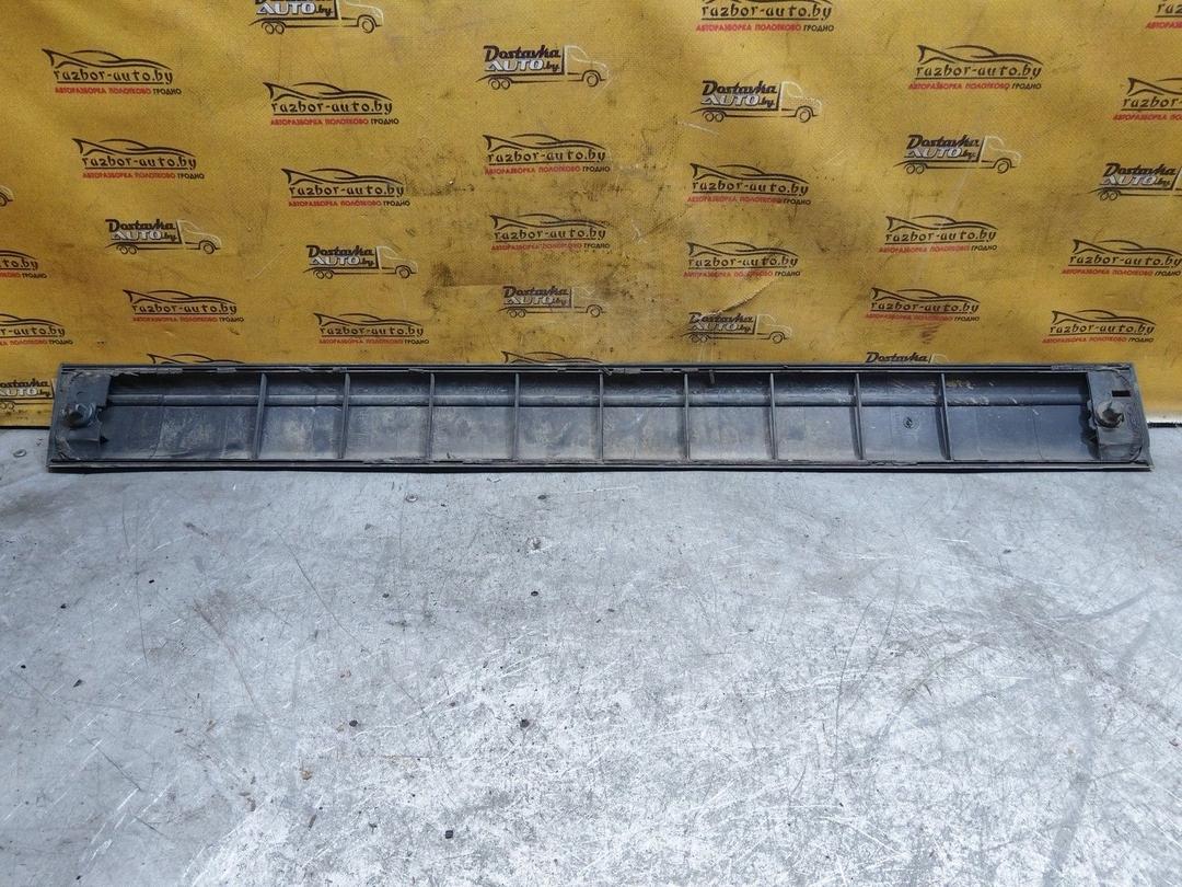 Молдинг двери передней левой ERMEQR Audi 100 купить