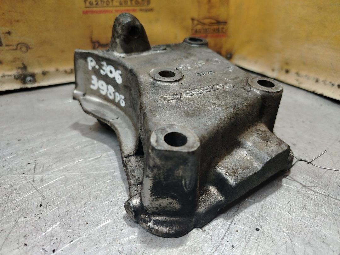 Кронштейн двигателя 8DOWV6 Peugeot 306 - Фото 3
