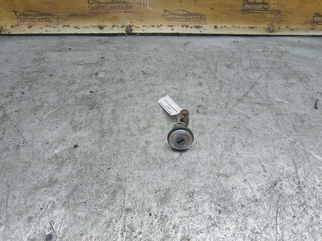 Личинка замка багажника LCQMTY Toyota Corolla - Фото 1