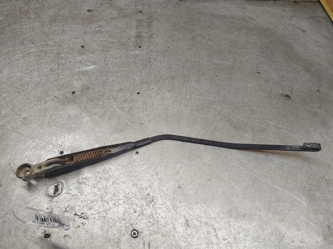 Щеткодержатель задний Z9LUWS Toyota Yaris Verso купить