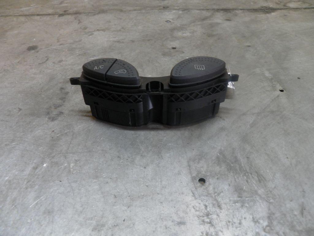 Кнопка подогрева заднего стекла 1JZXKD Ford Focus купить с доставкой