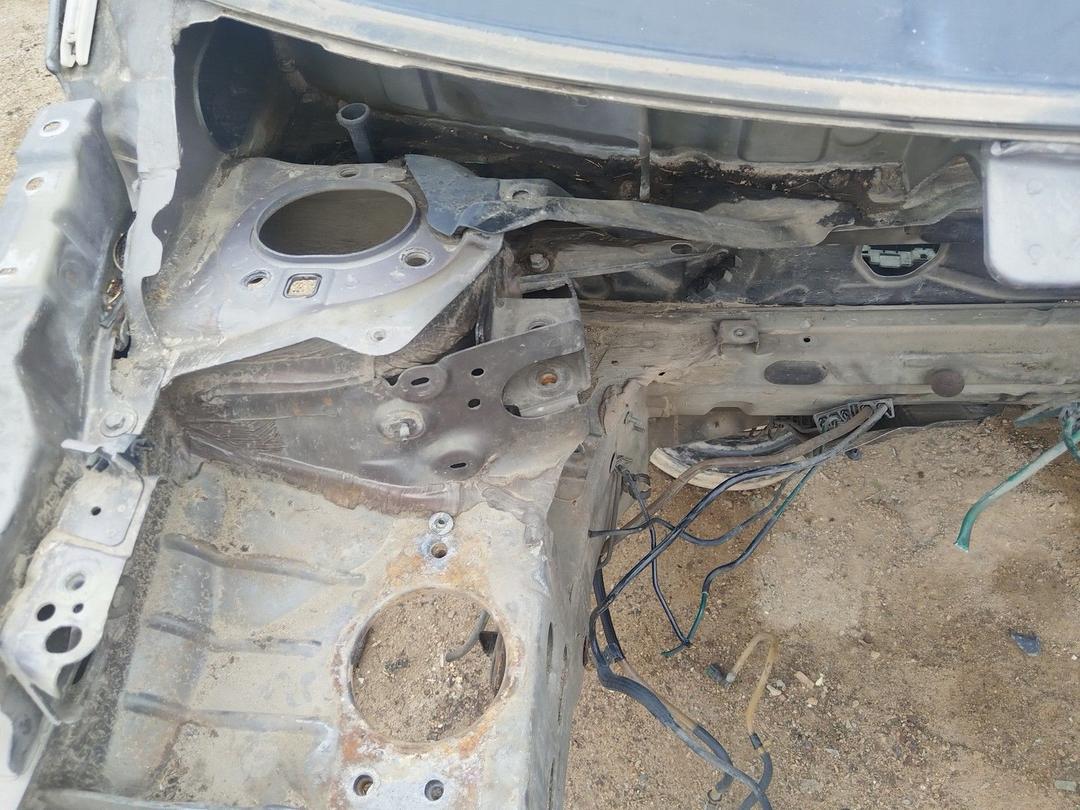 Лонжерон правый 3YV840 Renault Scenic купить на авторазборке