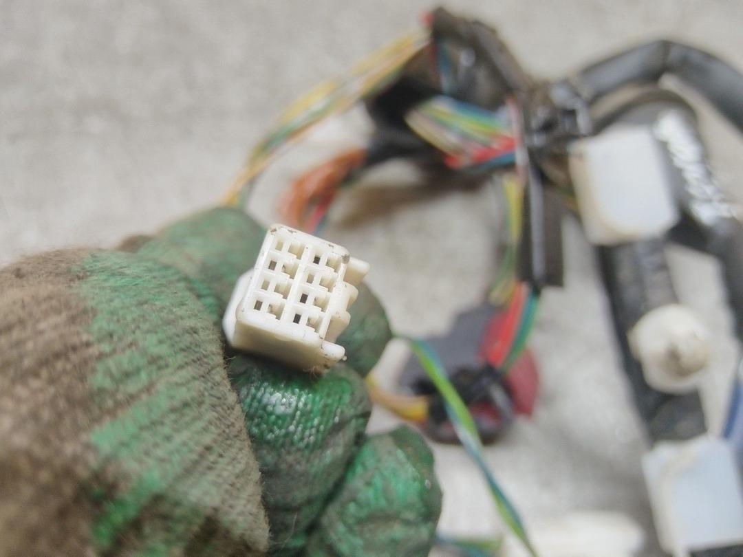 Проводка двери передней правой KZ8S1K Toyota Corolla - Фото 4