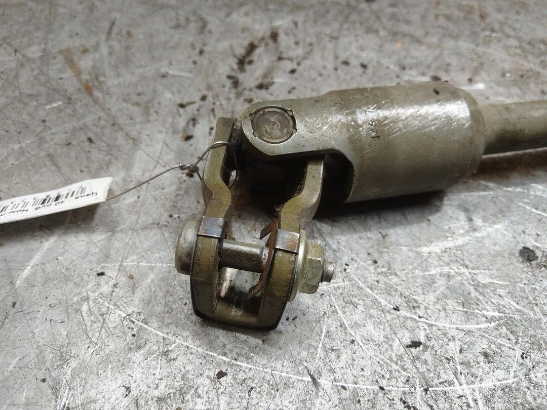 Рулевой карданчик SZD07B Renault Laguna купить в магазине запчастей бу