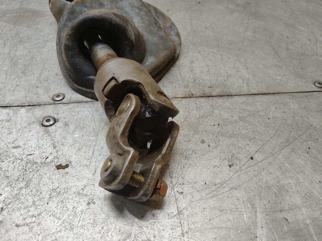 Рулевой карданчик 4WO8MS Mazda 626 купить