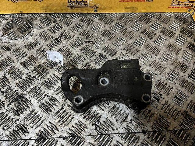 Кронштейн двигателя W6Z449 Ford Fusion