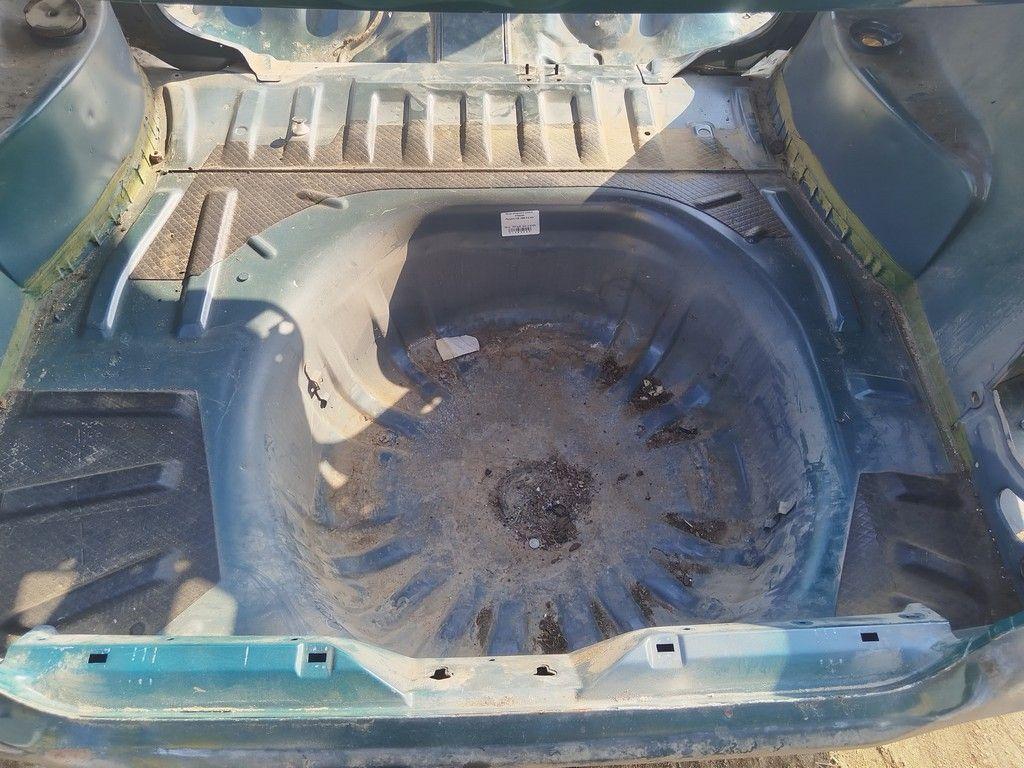 Ниша запасного колеса PT8A4W Peugeot 406 - Фото 1