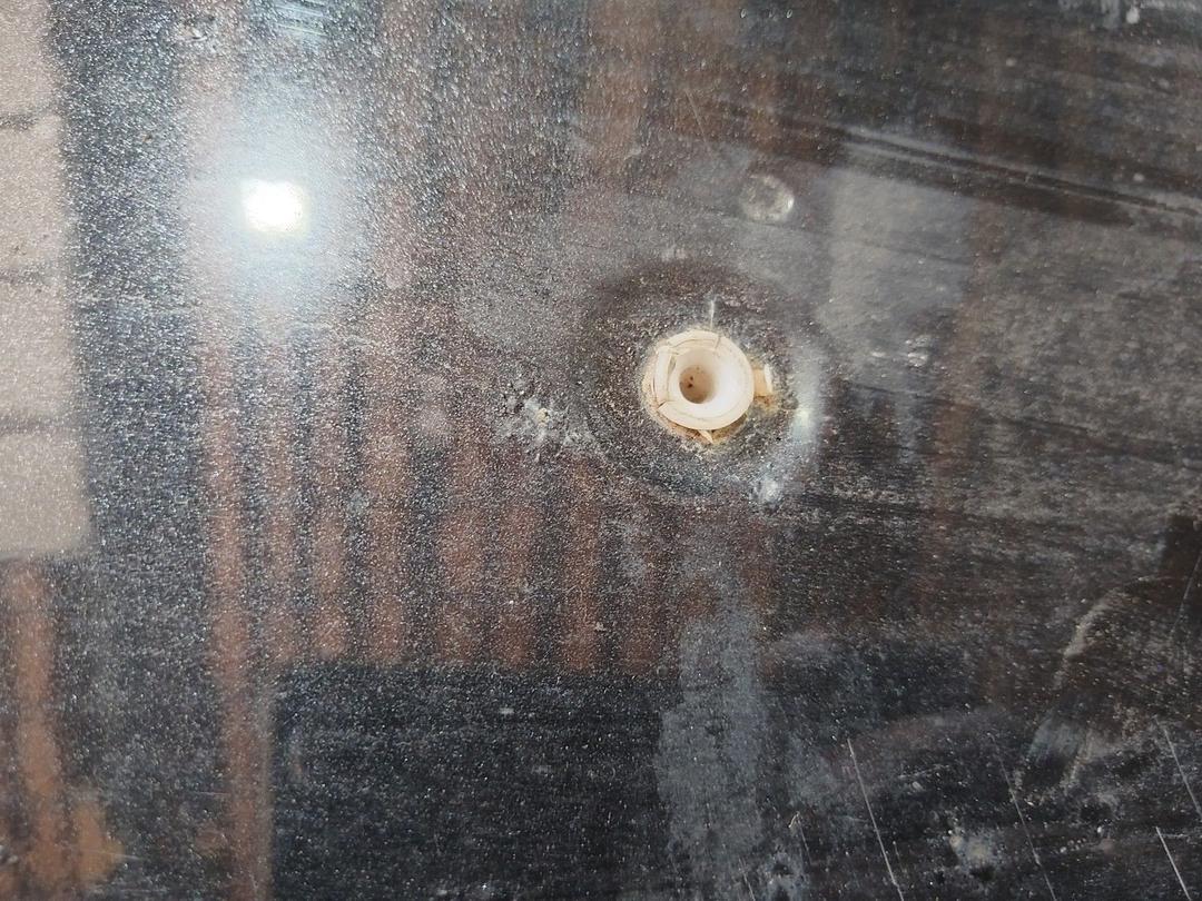 Крышка багажника (дверь 3-5) JB2V8R Mitsubishi Carisma undefined