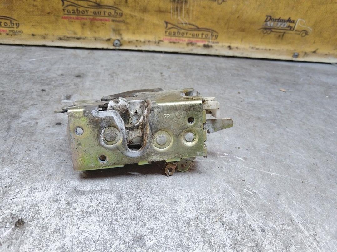 Замок двери передней правой PZQYCG Mercedes Sprinter купить