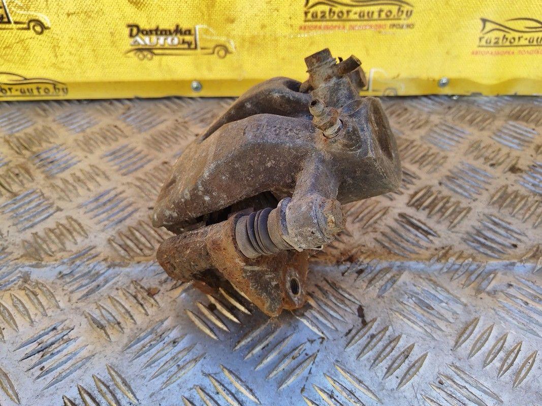 Суппорт задний правый 5I2G7X Toyota Avensis - Фото 2