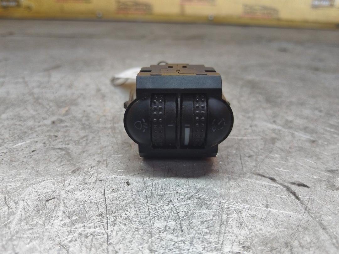 Кнопка регулировки фар 7GCZFT Volkswagen Passat - Фото 1