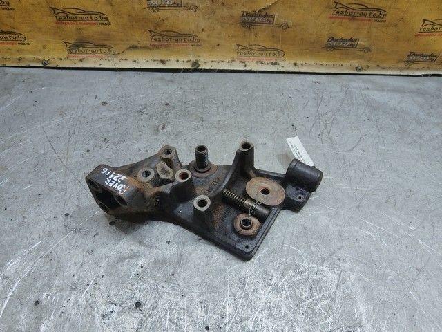 Кронштейн двигателя 06YZ21 Rover 600