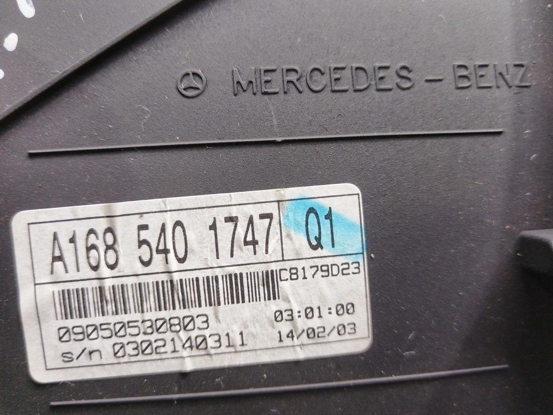 Щиток приборов (приборная панель) INC6LZ Mercedes A W168 купить в магазине запчастей бу