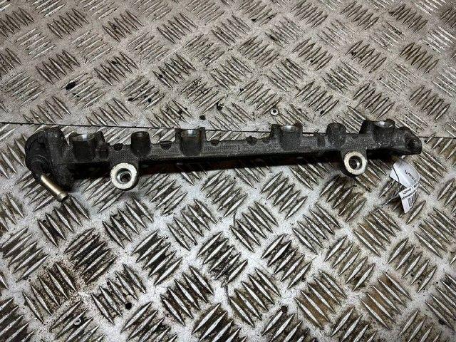 Топливная рампа IEGUTL Mitsubishi Carisma