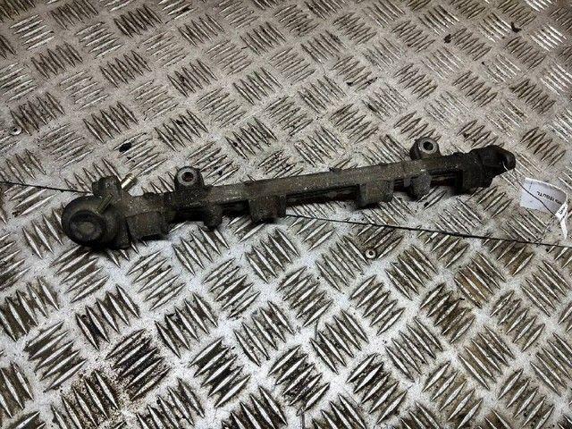 Топливная рампа IEGUTL Mitsubishi Carisma купить