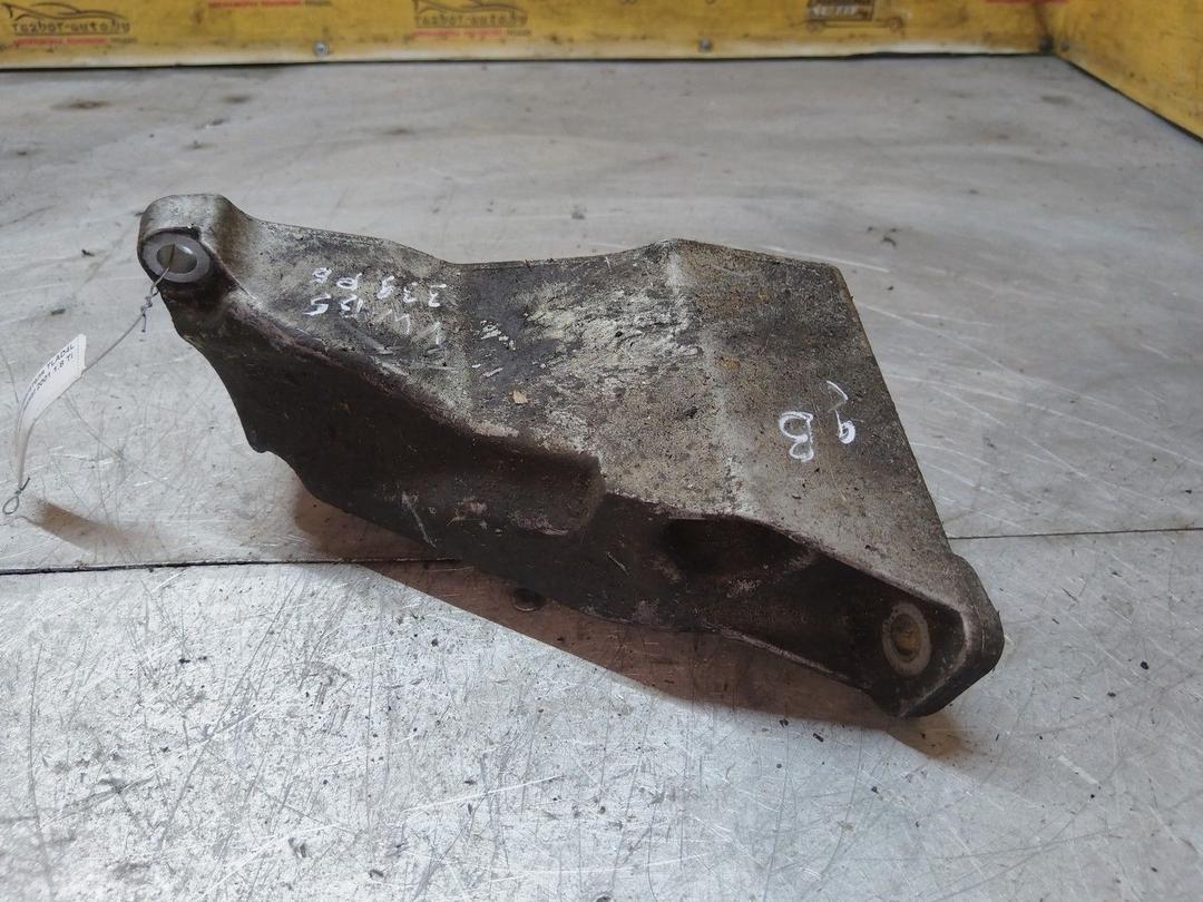 Кронштейн двигателя TLAD4L Volkswagen Passat