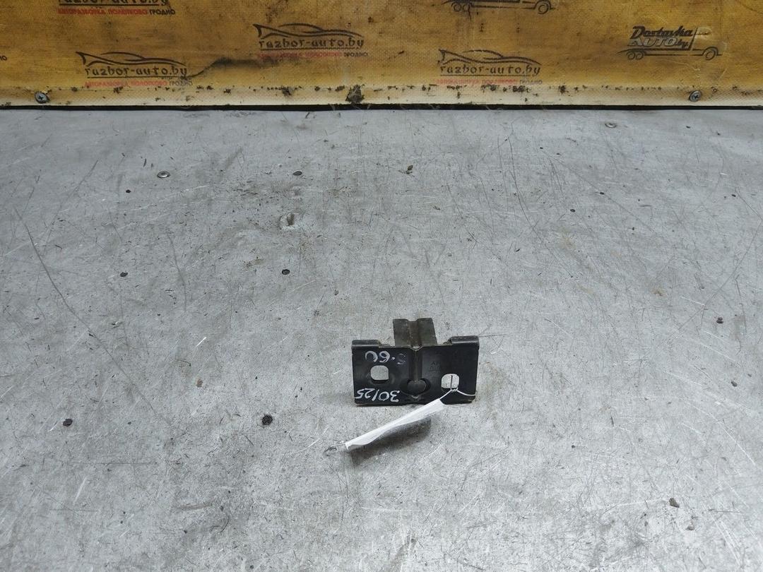 Ответная часть замка багажника ZB4M49 Volvo S60 купить в магазине запчастей бу