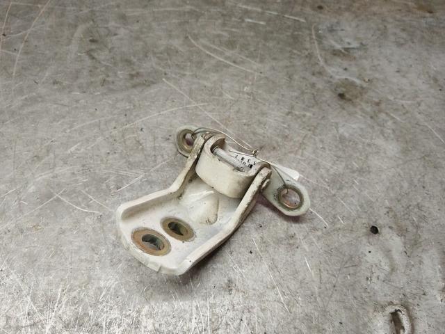 Петля двери задней правой 600VAQ Nissan Note купить в магазине запчастей бу