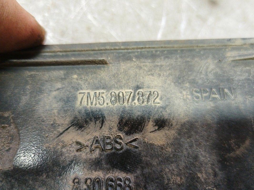 Накладка под фонарь правый 8803NR Ford Galaxy купить на авторазборке