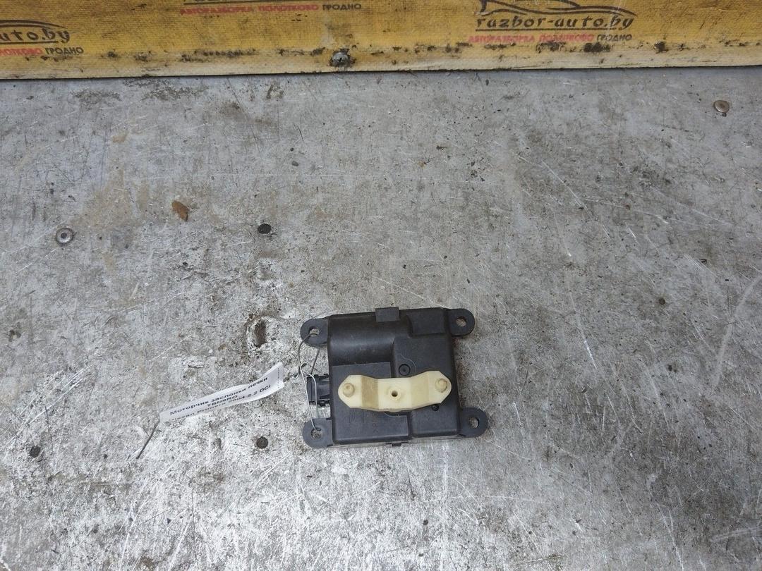 Моторчик заслонки печки TBN9RO Nissan Primera купить в магазине запчастей бу