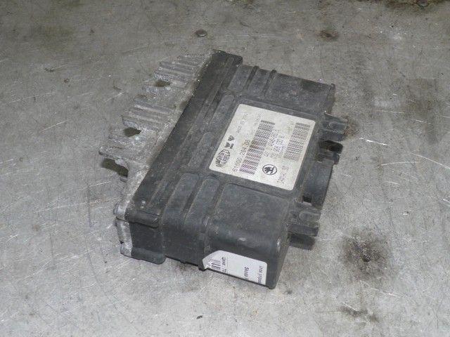 Блок управления двигателем NVZ0J9 Skoda Felicia купить в магазине запчастей бу