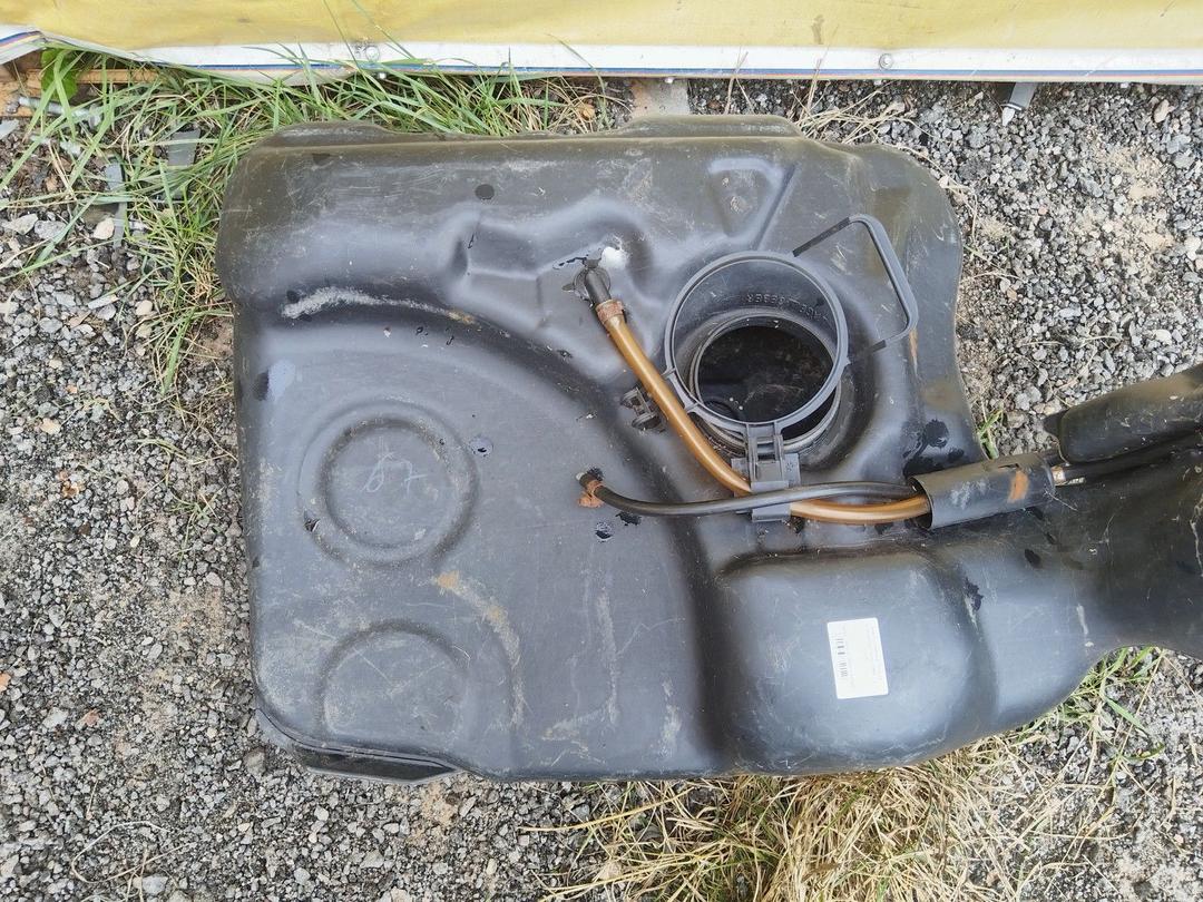 Бак топливный 7W8872 Volkswagen Vento купить