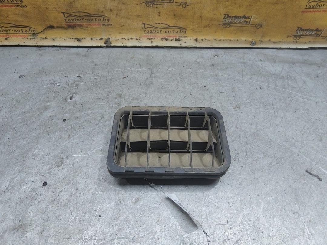 Решетка вентиляции кузова 2S1PUE Renault Espace