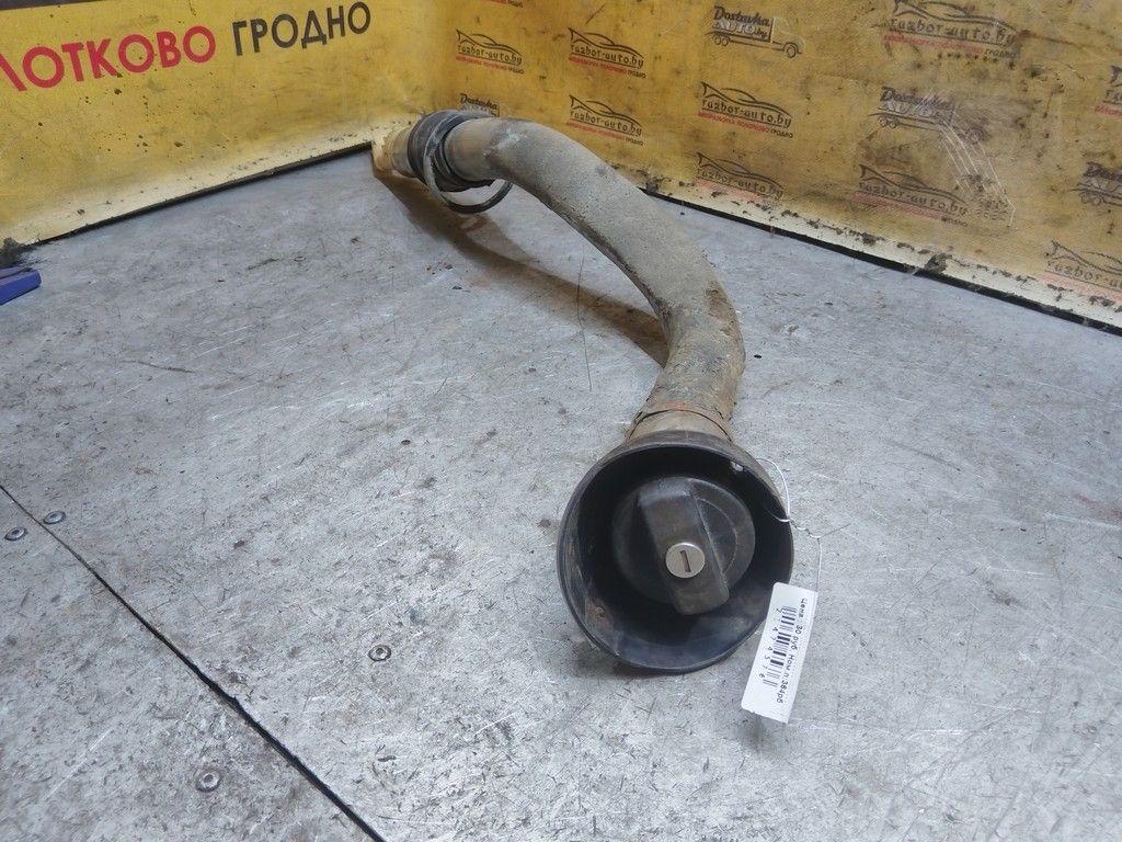 Горловина топливного бака D0BMF7 Audi 100 - Фото 2