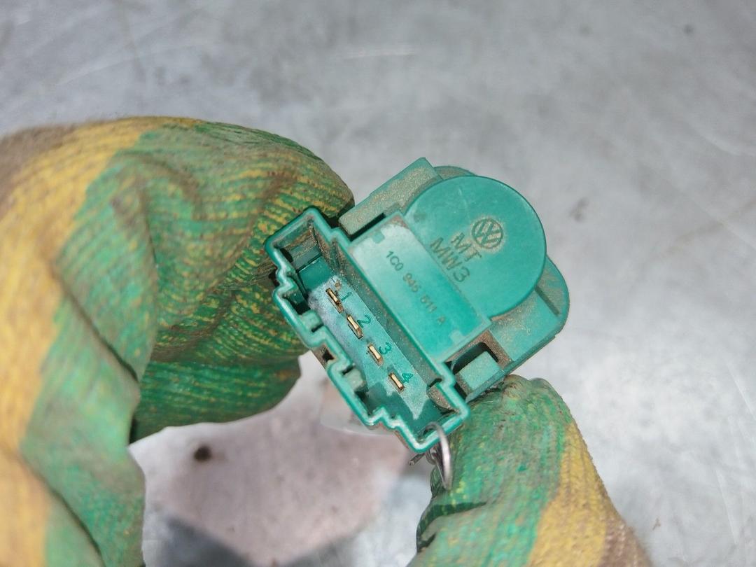 Датчик педали тормоза (лягушка) 5U5G8W Volkswagen Golf - Фото 2