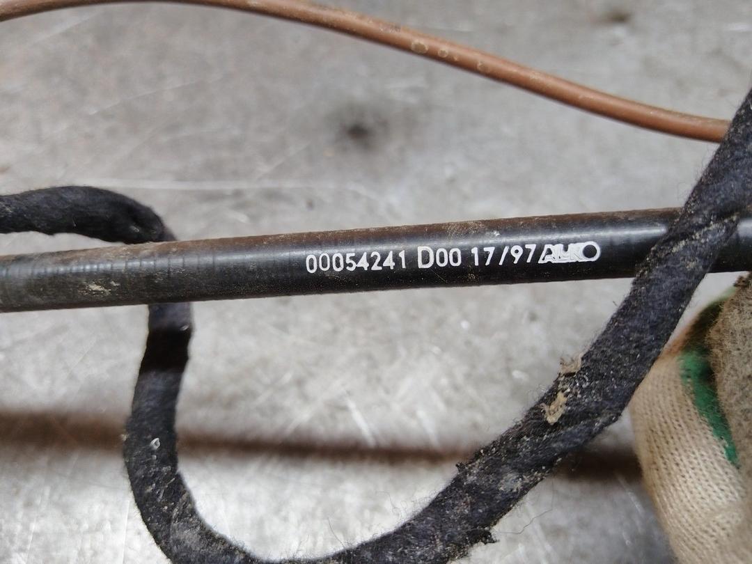 Ремень безопасности передний правый REWH7R Audi A8 купить в магазине запчастей бу