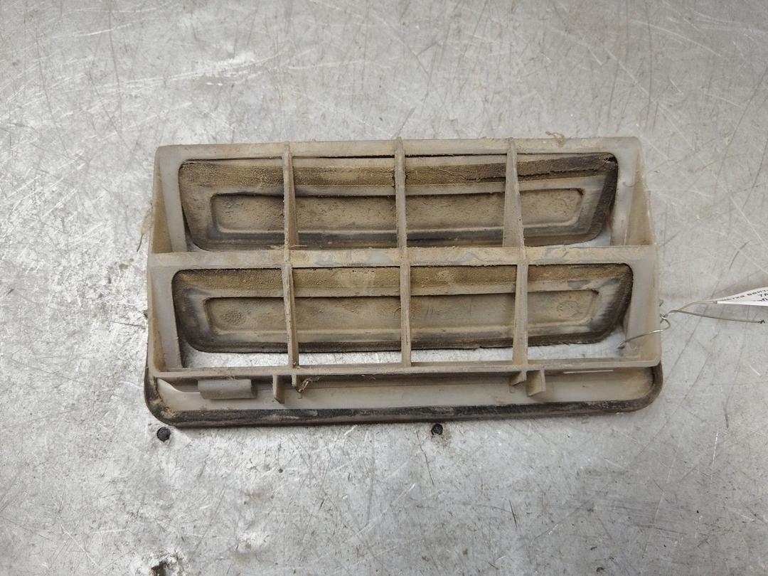 Решетка вентиляции кузова 7A75O7 Opel Zafira купить