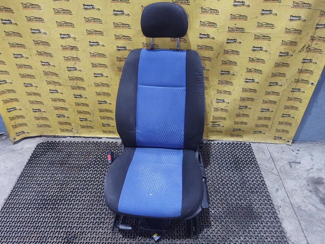 Сиденье переднее FW4XFQ Opel Zafira undefined