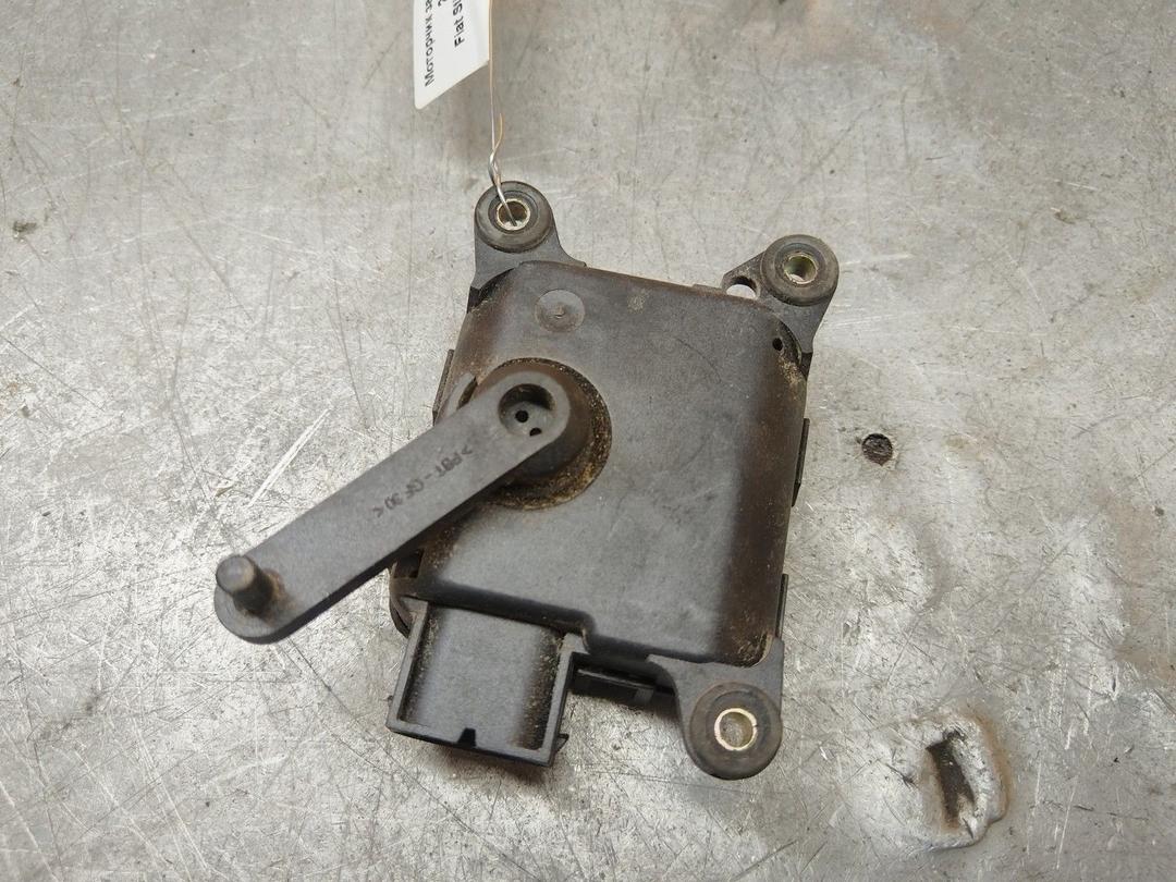 Моторчик заслонки печки 281Y39 Fiat Stilo купить