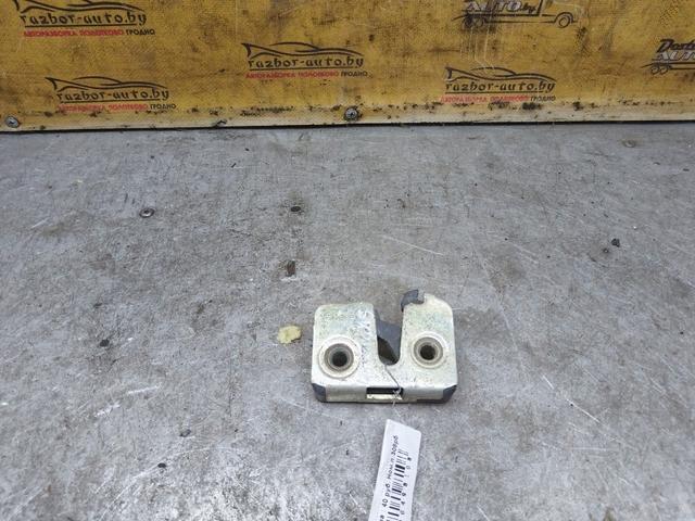 Замок двери передней правой UODJTX Skoda Felicia купить в магазине запчастей бу