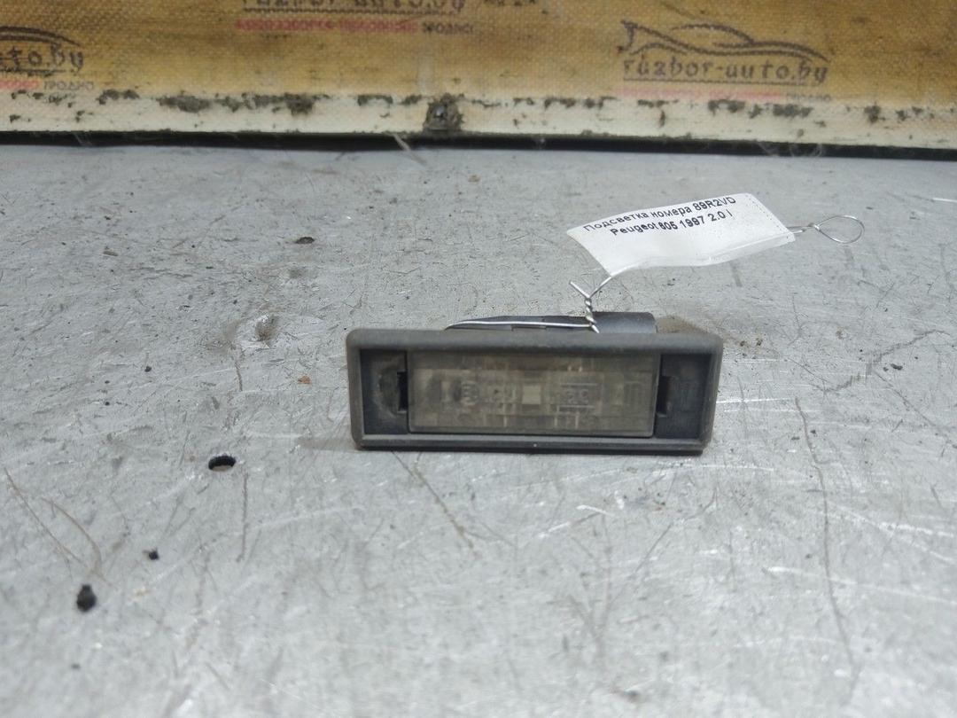 Подсветка номера 89R2VD Peugeot 605 - Фото 1