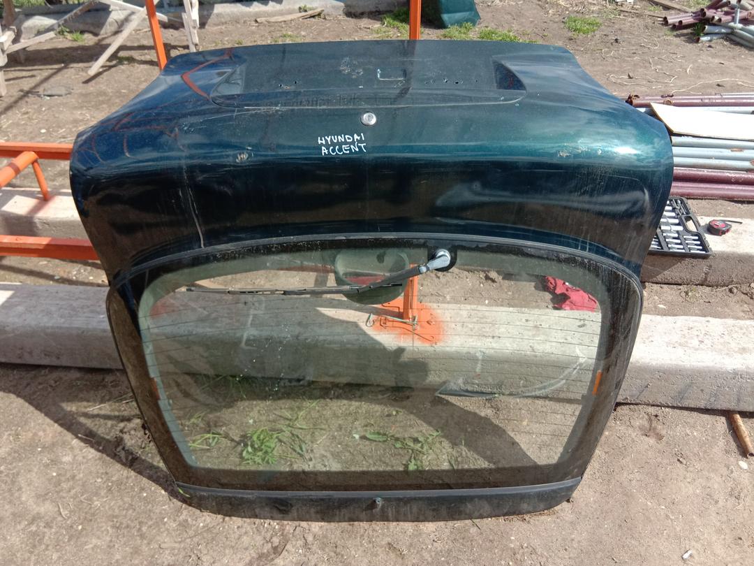 Крышка багажника (дверь 3-5) J31DAL Hyundai Accent