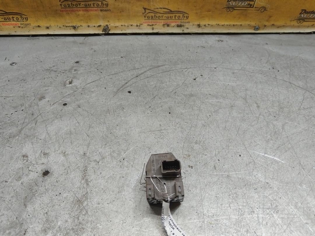 Джойстик регулировки зеркал BLG8OK Audi A4 купить с доставкой