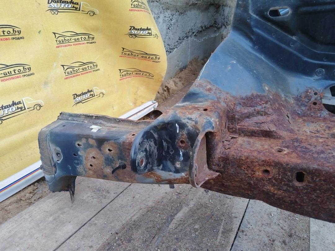 Передняя панель крепления облицовки (телевизор) KR0722 Mitsubishi Carisma undefined