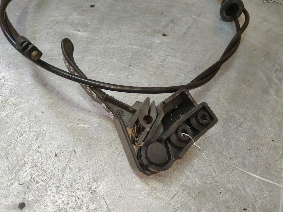 Трос капота 91BAOY Volkswagen Passat - Фото 2