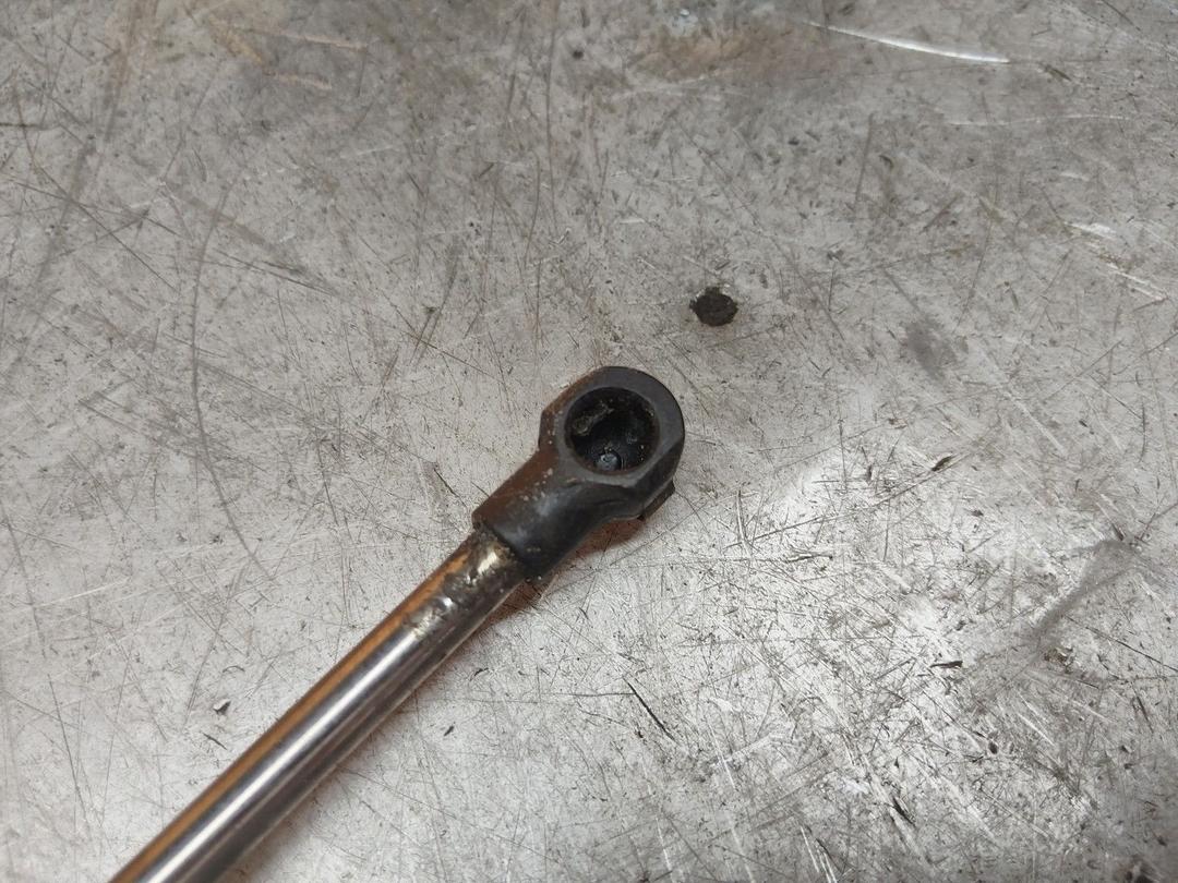 Амортизатор капота 0F8IDJ Volkswagen Polo купить с доставкой