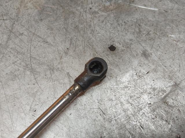 Амортизатор капота 0F8IDJ Volkswagen Polo купить с доставкой