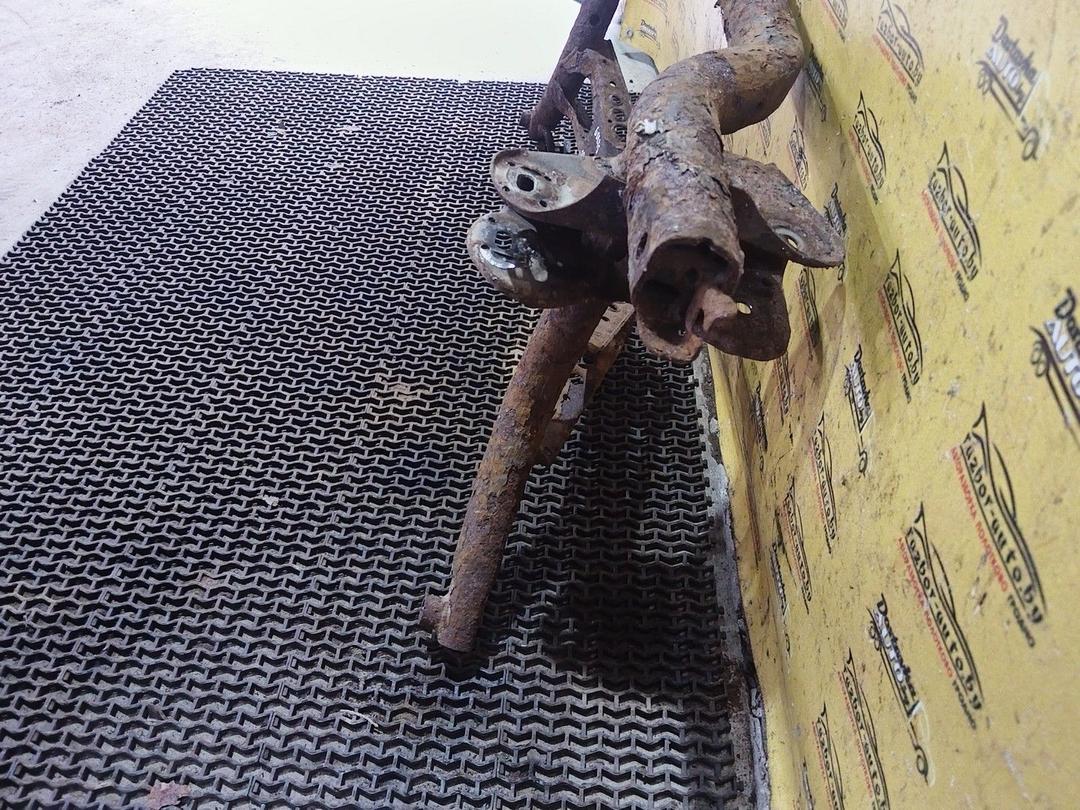 Балка подвески задняя L2X208 Volkswagen Golf - Фото 4