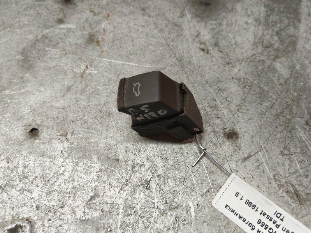 Кнопка открытия багажника AWG556 Volkswagen Passat - Фото 2