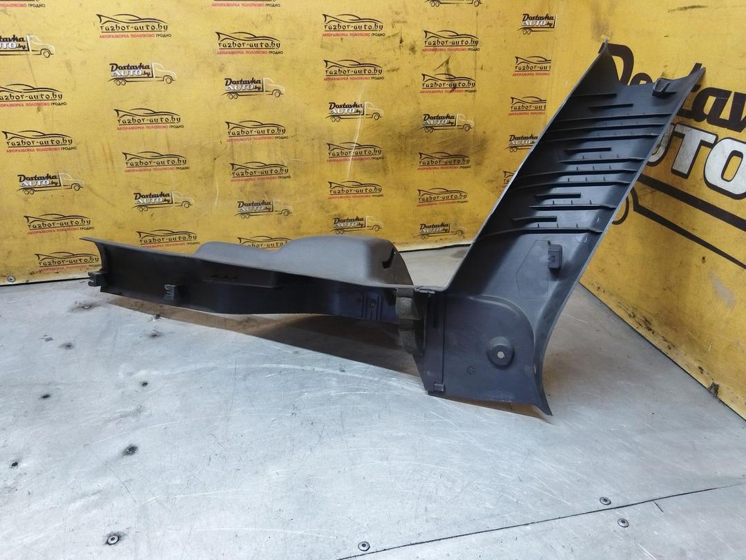 Направляющая шторки багажника (салазки) I429FF Volvo V40 купить с доставкой