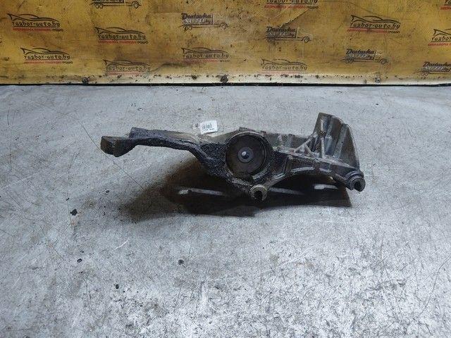 Кронштейн генератора Y0S3U9 Renault Scenic купить