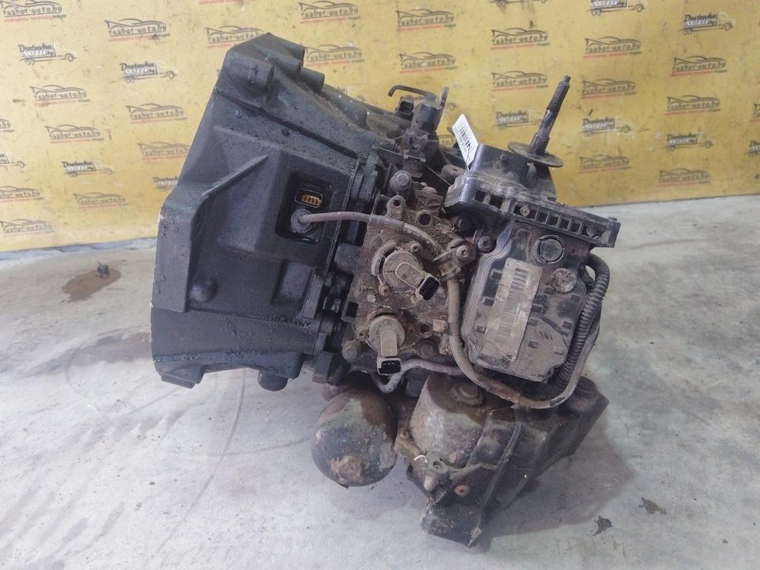 Стекло двери передней левой 7Q2PP7 Renault Vel Satis undefined