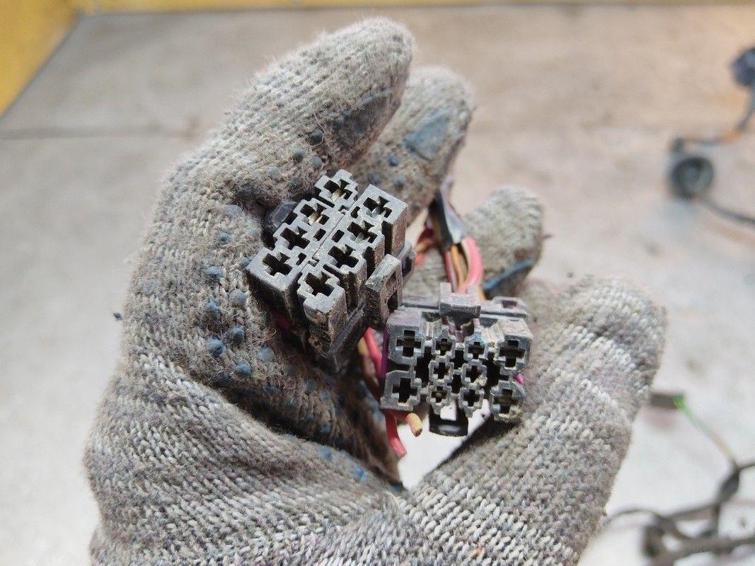 Проводка двери передней правой 0Y16K3 Volkswagen Passat купить с доставкой