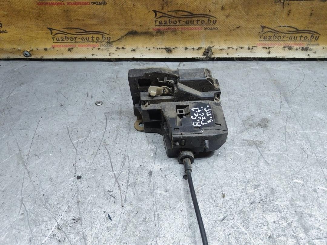 Замок двери задней правой RUW93S Renault Scenic купить на авторазборке