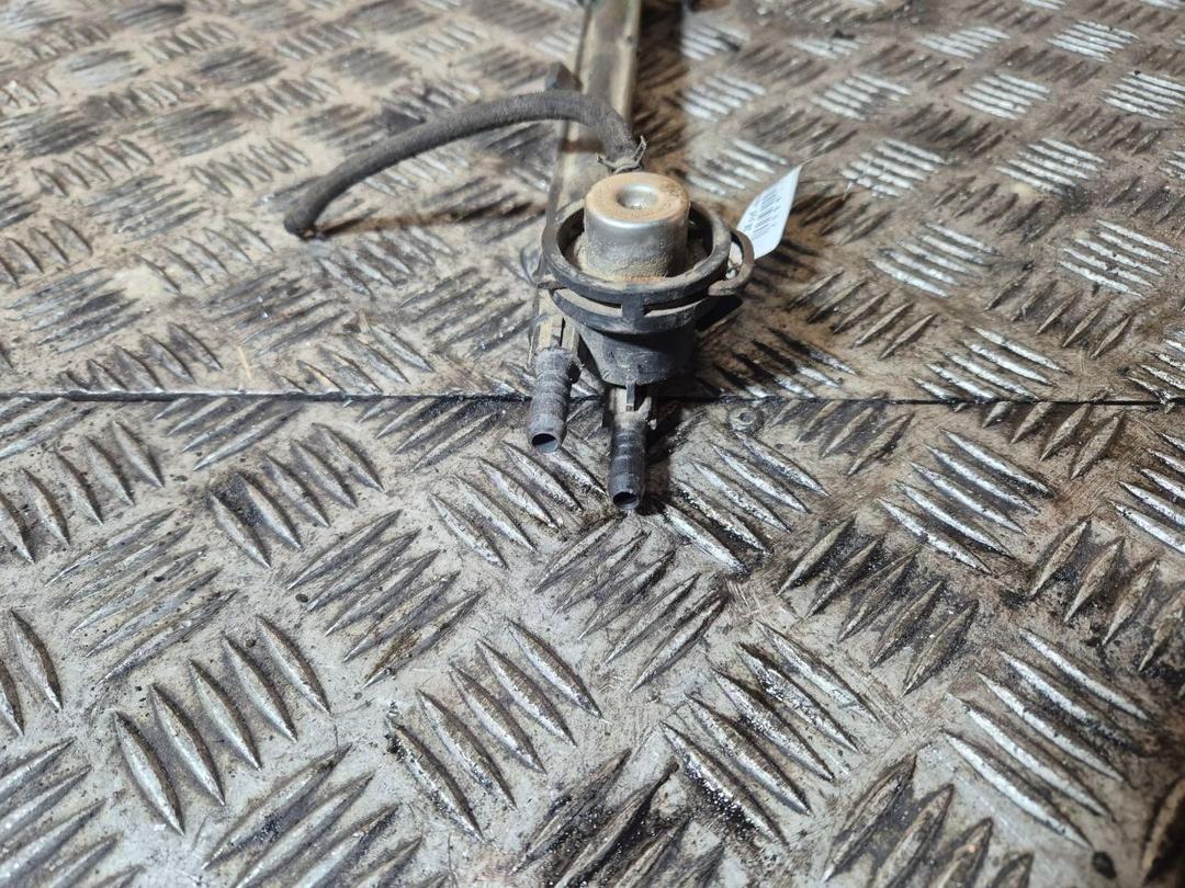 Топливная рампа 55YVKB Volkswagen Passat