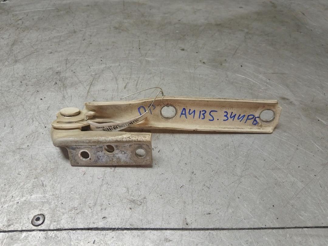 Петля капота правая UHQ6HJ Audi A4 - Фото 1